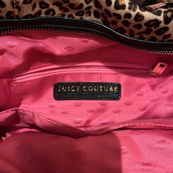 Perfect juicy couture purse leopard print with hot pink interior. - Picture 6 of 7